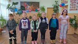 Тематический час «С теплом и лаской к человеку».