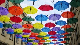 Игровая программа«Разноцветные зонты»