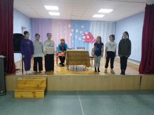 Развлекательная игровая программа «Яркие краски осени»