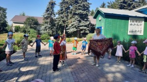 Игровая программа «Русский платок»