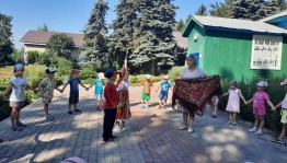 Игровая программа «Русский платок»