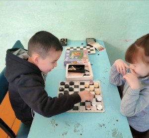 Игры в шашки «Белые и черные»