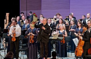 Легендарный маэстро Лисс выступил с Госоркестром Башкортостана