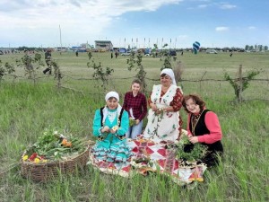 Развлекательное мероприятие «Цветочек,ягодка»