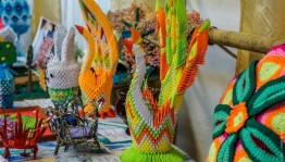 Выставка декоративно прикладного искусство «Трудом своим, село мы славим»