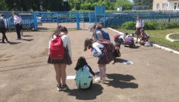 «Мы рисуем на асфальте»