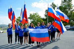 Конкурс рисунков и поделок «Три цвета России»