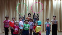 Познавательно–игровое рандеву «Сидели на пенечке осенние денечки»