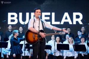 Энергетика рока и благородство хора: В Уфе группа «Бүреләр» выступила с Хоровой капеллой Башкортостана