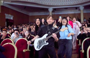 Энергетика рока и благородство хора: В Уфе группа «Бүреләр» выступила с Хоровой капеллой Башкортостана