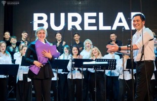 Энергетика рока и благородство хора: В Уфе группа «Бүреләр» выступила с Хоровой капеллой Башкортостана