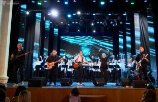 Энергетика рока и благородство хора: В Уфе группа «Бүреләр» выступила с Хоровой капеллой Башкортостана