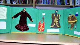 Издана тактильная книга «Башкирский женский костюм» для самых маленьких незрячих читателей
