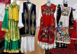 Познавательный час «История татарского костюма»