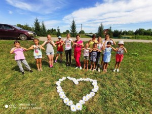 Акция «Дарите ромашки любимым!»