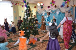 Новогоднее представление «Новогодний переполох в сказочном королевстве»