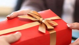 Познавательный час «Подарки своими руками»