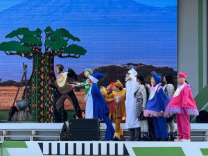 Фрагмент мюзикла «Айболит и Бармалей» открыл культурную програму фестиваля «Айда/Әйҙә играть» в Уфе