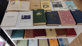 Информационный час «Писатель, идущий своим путем»