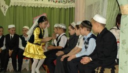 Музыкальная – игровая программа «Айда играть»