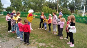 Празднично–игровая программа «Здравствуй,день ребенка!»