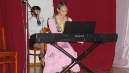 Проведение школьного конкурса на лучшее исполнение этюда, к 50-летию ДШИ с. Н-Березовка.