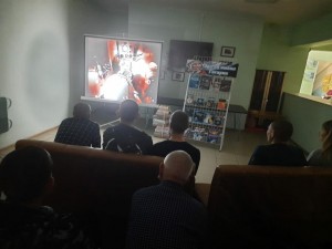 Кинофильм с тифлокомментариями «Чемпионы»