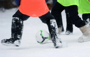 Игра <Футбол в валенках>