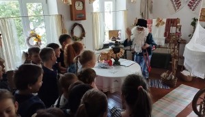 Игра-представление «Угости Домового»