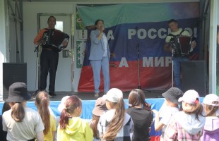 Артисты автоклуба Баймакского района провели детский Сабантуй