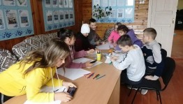Выставка рисунков «Серебром украшена земля»