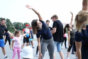 Спортивно-развлекательная программа ко Дню физкультурника «Со спортом дружим и танцуем!»