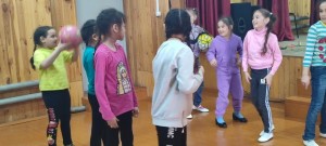 Конкурсно–игровая программа«Наши девочки самые,самые»