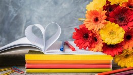 «С Днем учителя!»