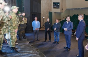 Азат Бадранов посетил спектакль о СВО и отметил важность поддержки современных героев