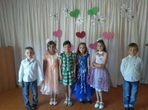 Праздничная программа «Тепло сердец для милых мам»