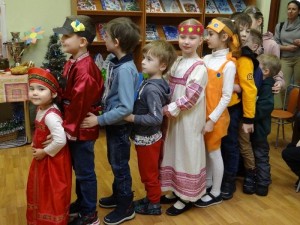 Развлекательно – игровая программа «Наступили святки – веселись, ребятки!»