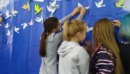 Познавательная программа: «За мир во всём мире»
