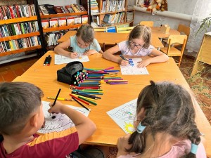 Конкурс рисунков «Осенних красок хоровод»