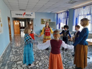 Познавательно-игровая программа «Хоровод национальностей»