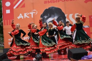 В Уфе дворовой концерт посвятили творчеству Рудольфа Нуреева