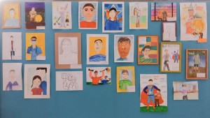 Выставка детских рисунков «Я и мой папа»