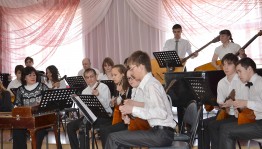 «Звучат народные инструменты»