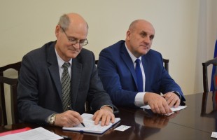 В Уфе состоялась рабочая встреча заместителя министра культуры Раниса Алтынбаева с руководителем ДКК Посольства Республики Беларусь в России Василием Черник