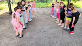 Игровая программа «Детство–это я и ты»