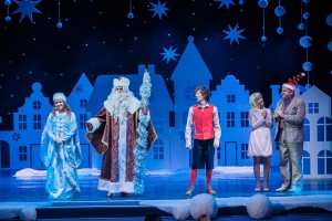 Новогодний спектакль «Снеговик–почтовик»