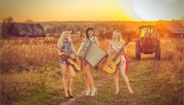 Игровая программа «Мы девушки села!»