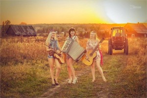 Игровая программа «Мы девушки села!»