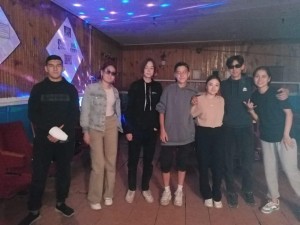 «Черные и белые»