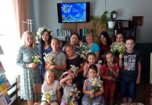 Познавательно-игровая программа «Живет в веках любовь и верность»